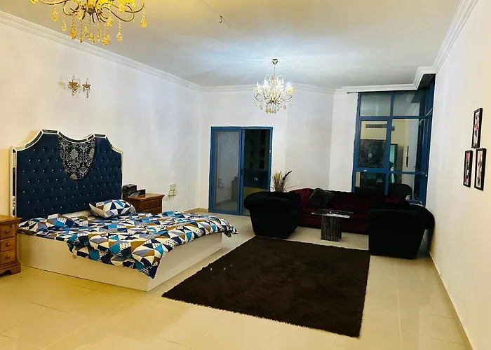 Tranquil Haven King Bed Ensuite Fully Furnished Bedroom