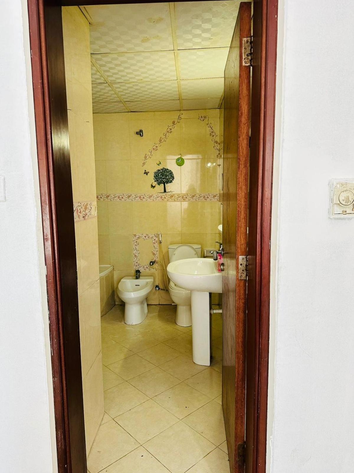 Tranquil Haven King Bed Ensuite Fully Furnished Bedroom Apartment Ajman