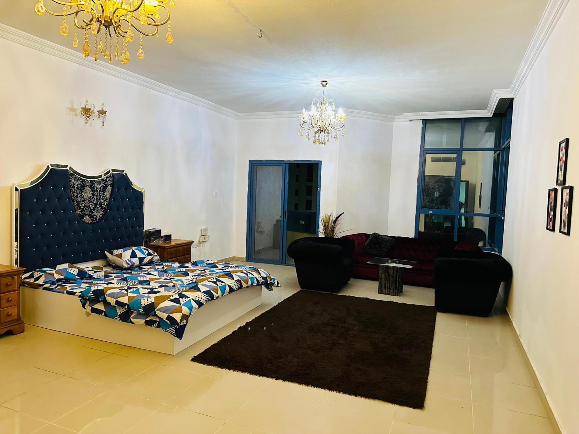 Tranquil Haven King Bed Ensuite Fully Furnished Bedroom Apartment