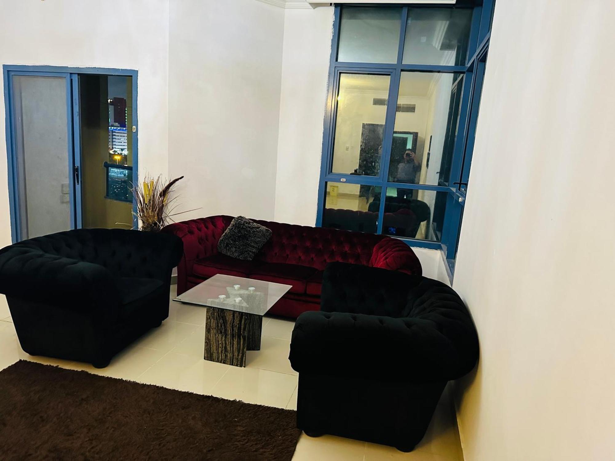 Tranquil Haven King Bed Ensuite Fully Furnished Bedroom *